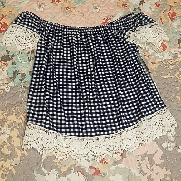 Roommates Tops - NWT Roommates Plaid Off Shoulder Top